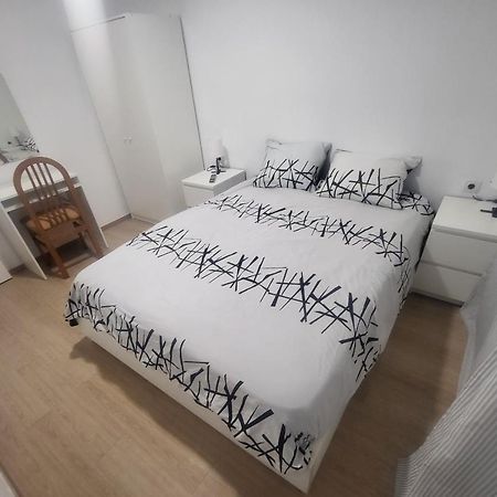 Habitaciones Con Bano Compartido En Bonito Apartamento En Badalona Ngoại thất bức ảnh