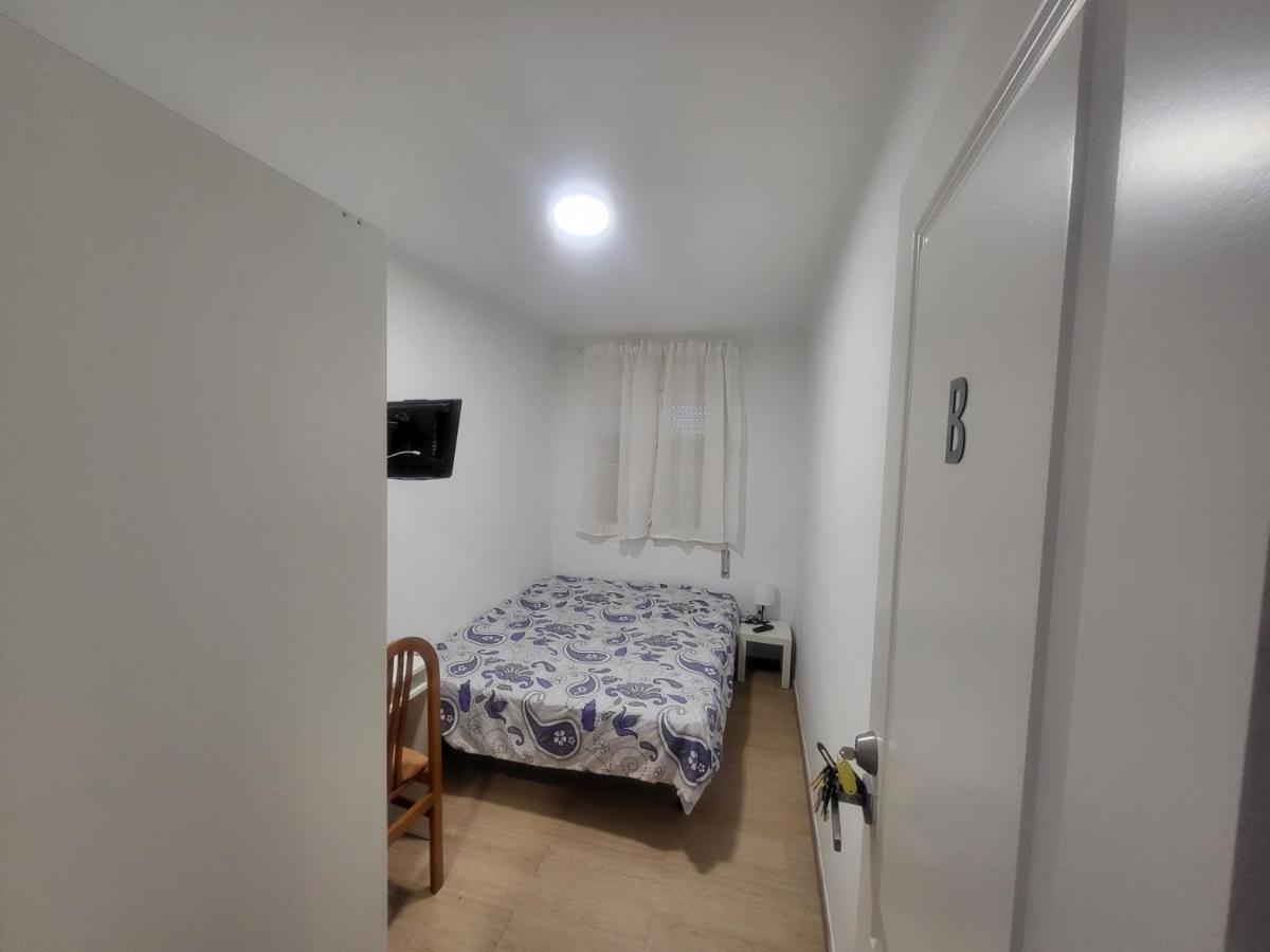 Habitaciones Con Bano Compartido En Bonito Apartamento En Badalona Ngoại thất bức ảnh